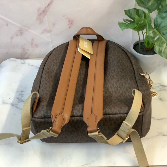 NWT Michael Kors Brown Backpack Medium in Maisie - Picture 4 of 8